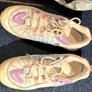 These are Gorgeous like new 2019 Women’s Nike Air Max 98 'Easter Pastel'